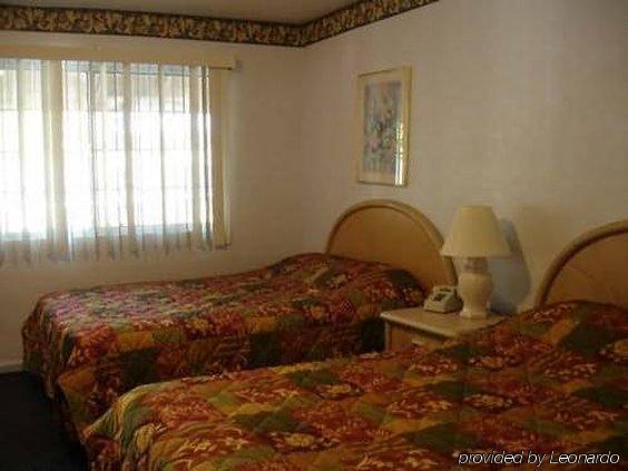 Paradise Inn Room photo