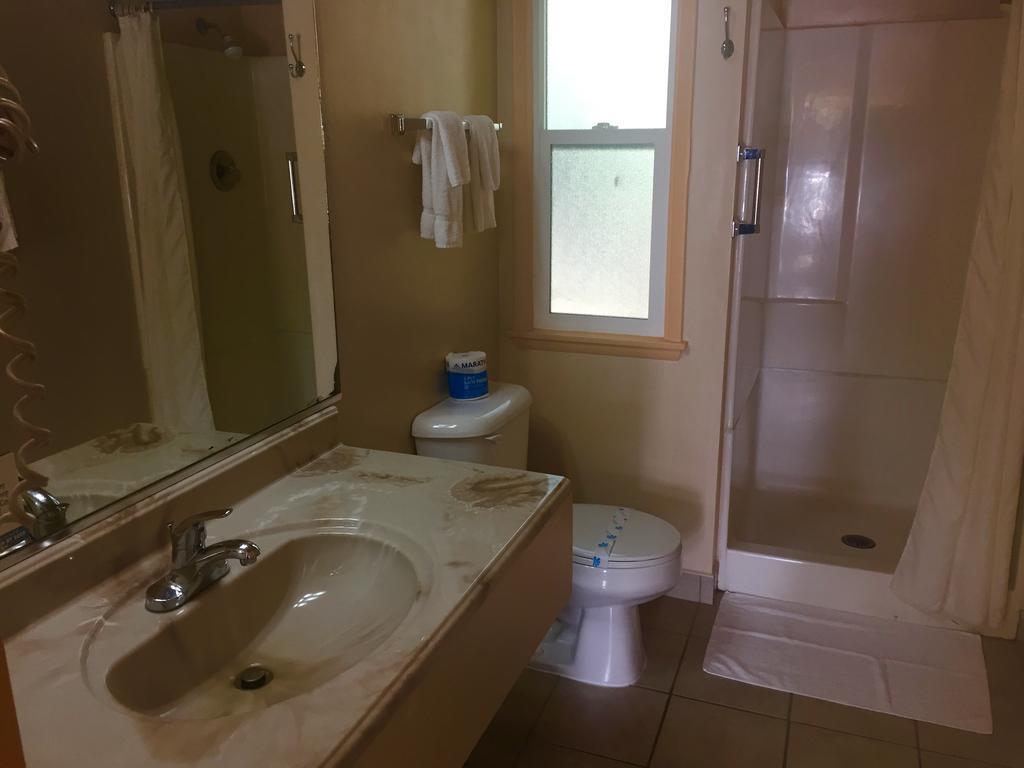 Paradise Inn Room photo